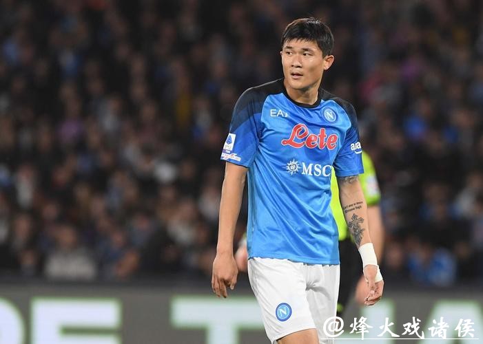 那不勒斯官宣签下金玟哉 启动2000万欧买断条款 那不勒斯官宣签下金玟哉 启动2000万欧买断条款